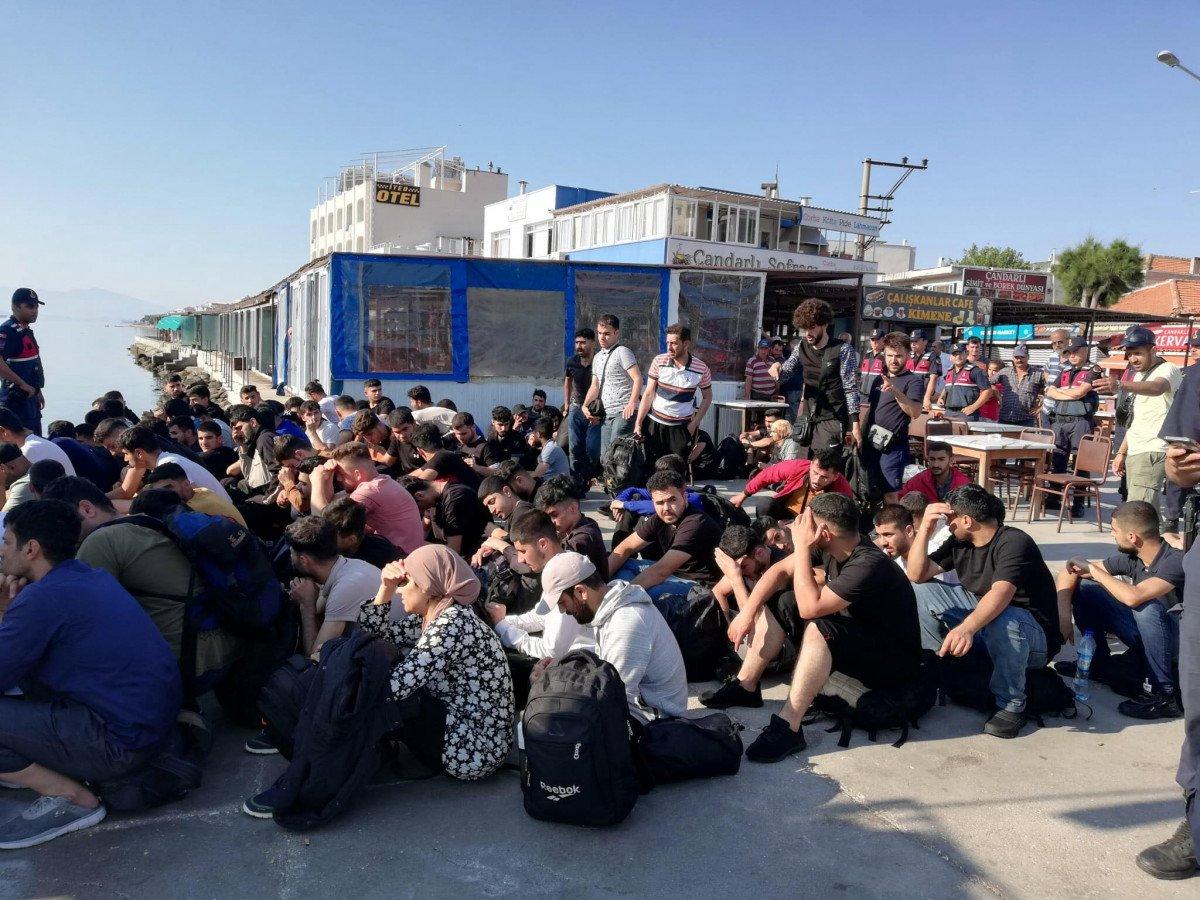 İzmir açıklarında 100 kaçak göçmen yakalandı