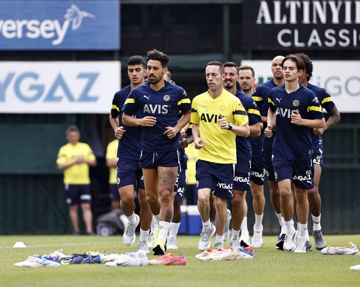Jorge Jesus futbolcuların pestilini çıkardı