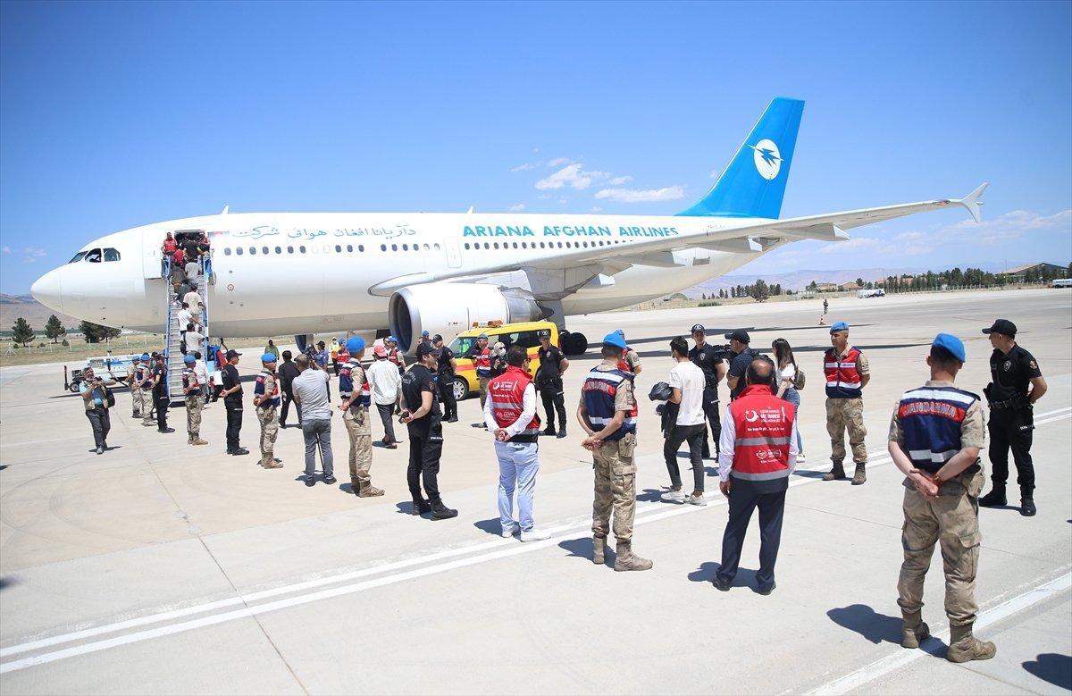 454 kaçak göçmen, Malatya'dan Afganistan'a gönderildi
