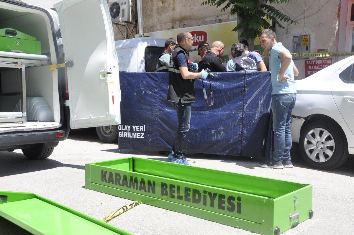 Karaman'da yaşlı kadın araçlar arasında sıkışarak can verdi