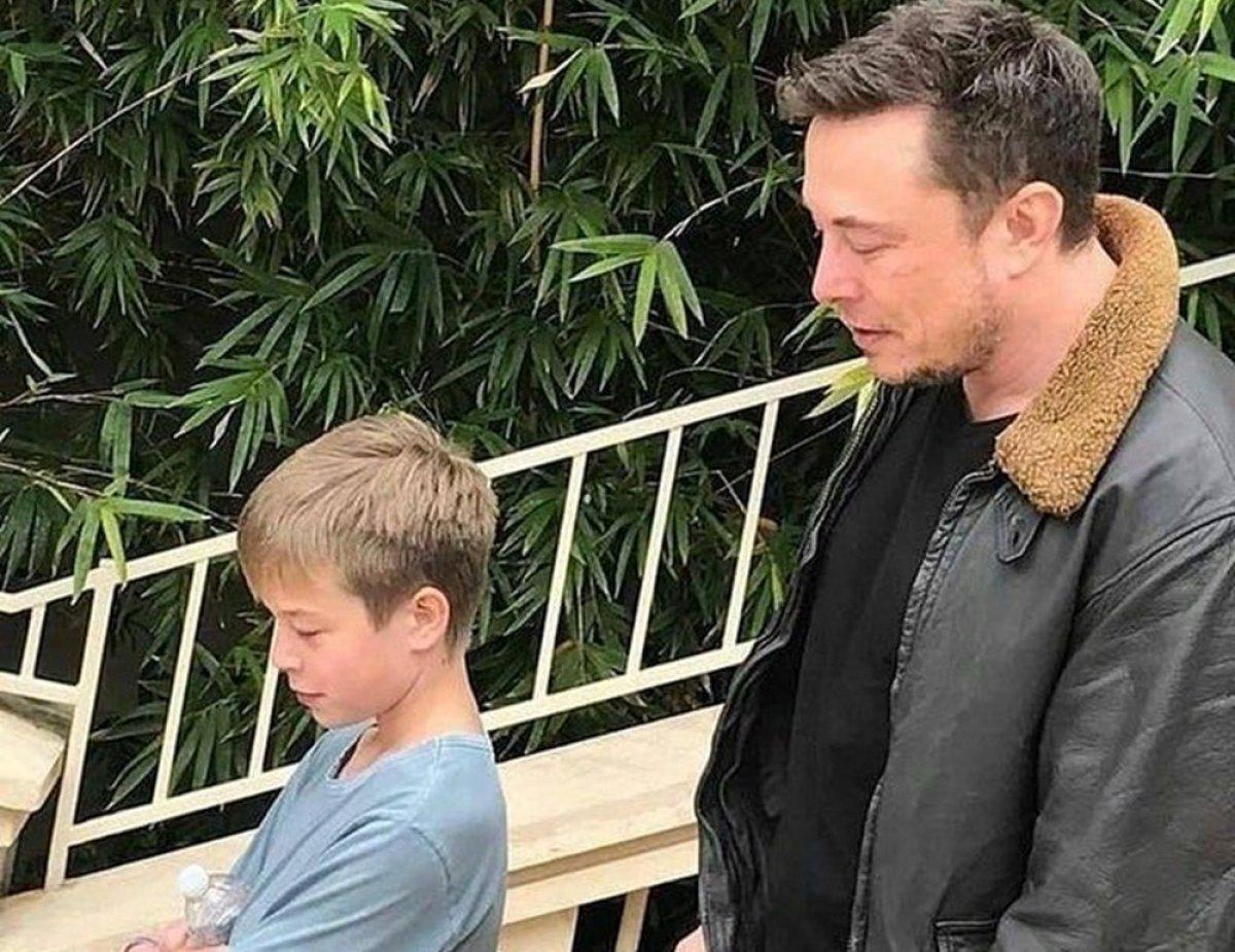Elon Musk’ın oğlu adını ve cinsiyetini değiştiriyor
