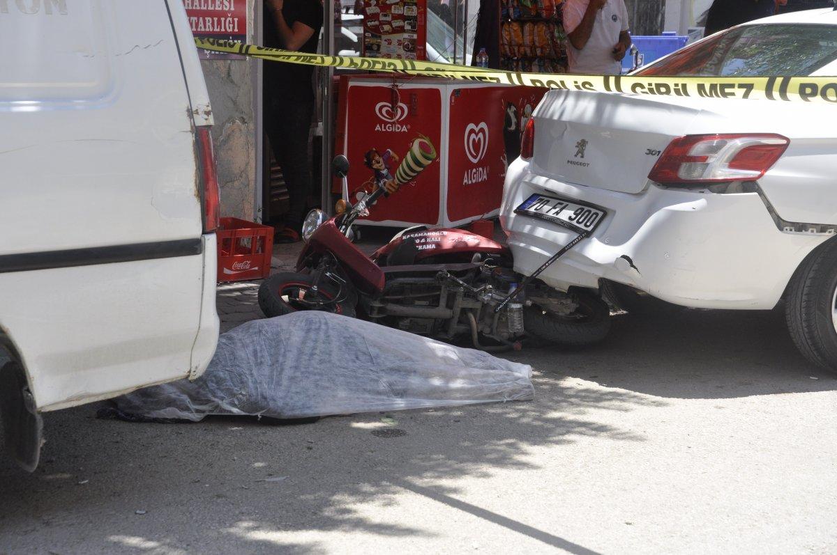 Karaman'da yaşlı kadın araçlar arasında sıkışarak can verdi