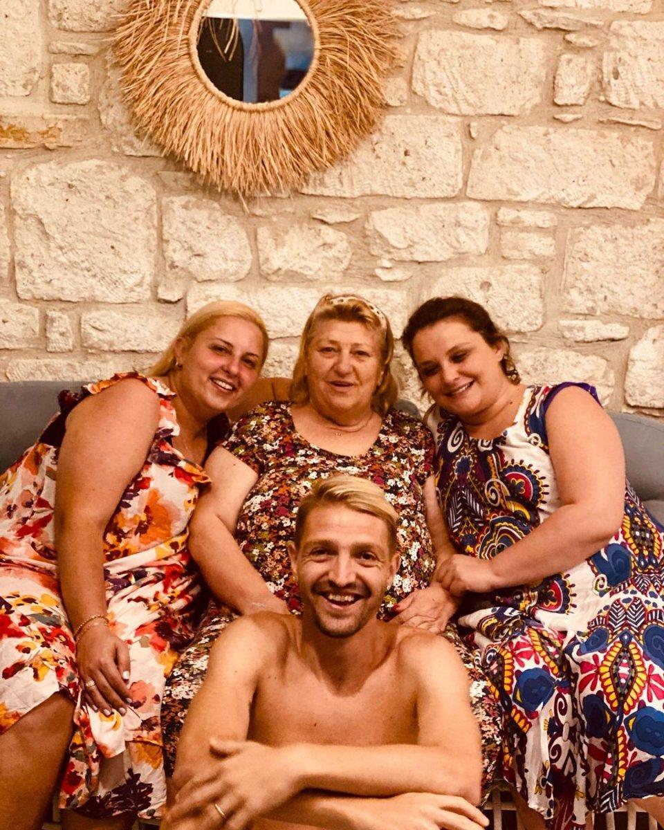 Caner Erkin'in aile fotoğrafı