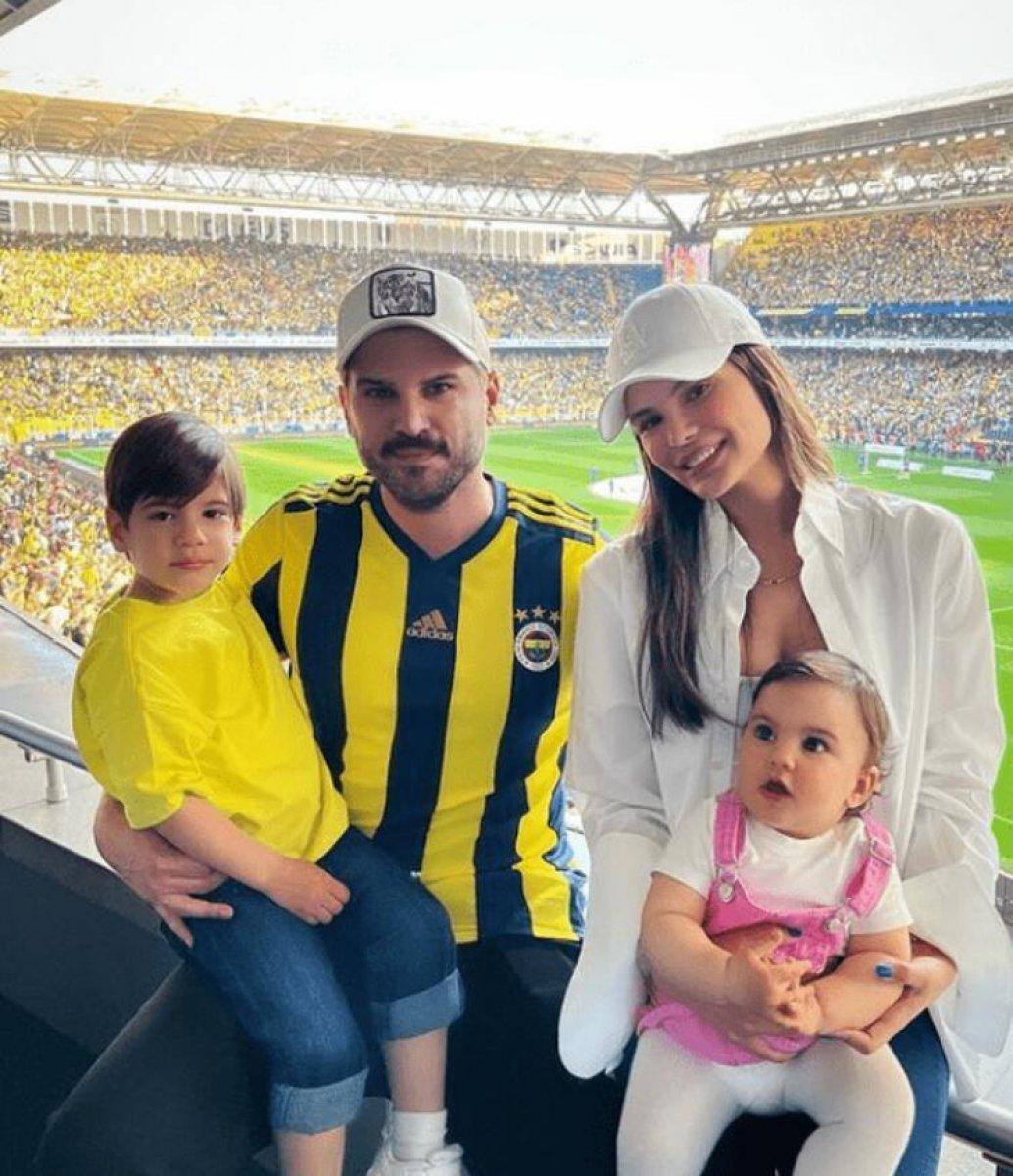 Almeda Abazi'nin köpük banyosu