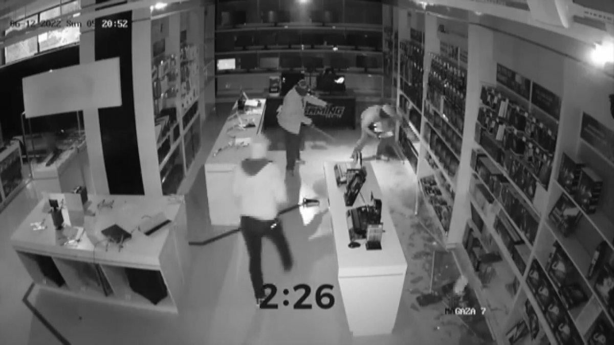 Ümraniye’de 3 milyonluk elektronik eşya çalındı