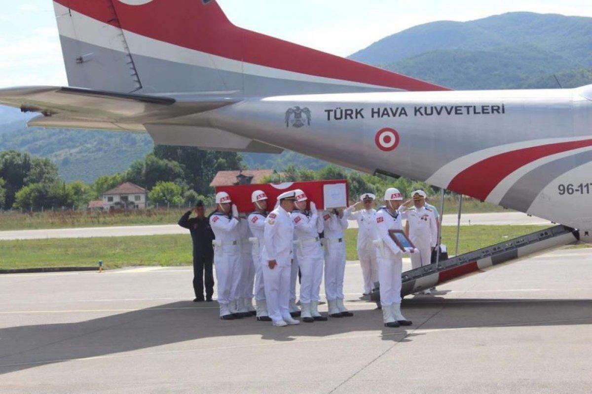 Şehit Fatih Özkaya’nın naaşı Zonguldak Havalimanı’na getirildi