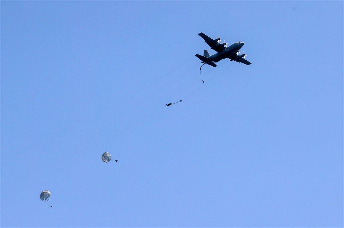 Deniz Kuvvetleri'nin kurtarıcı timi PAK, üstün yetenekleriyle göze çarpıyor