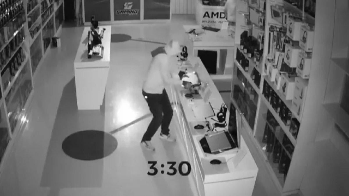 Ümraniye’de 3 milyonluk elektronik eşya çalındı