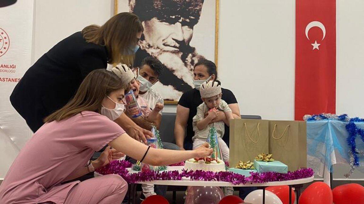 Cumhurbaşkanı himayesinde ayrılan siyam ikizleri 4 yaşında