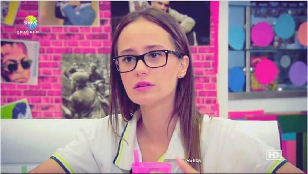 Pis Yedili'nin Beril'i Müge Bayramoğlu kimdir?