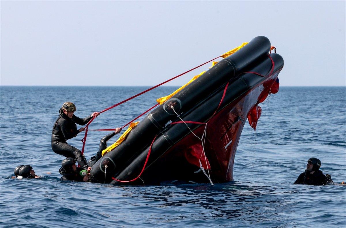 Deniz Kuvvetleri'nin kurtarıcı timi PAK, üstün yetenekleriyle göze çarpıyor