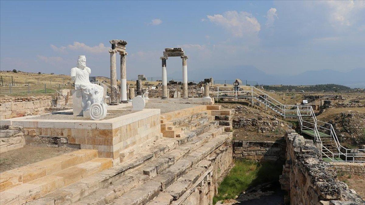 Pamukkale'deki Cehennem Kapısı 1500 yıl sonra açıldı