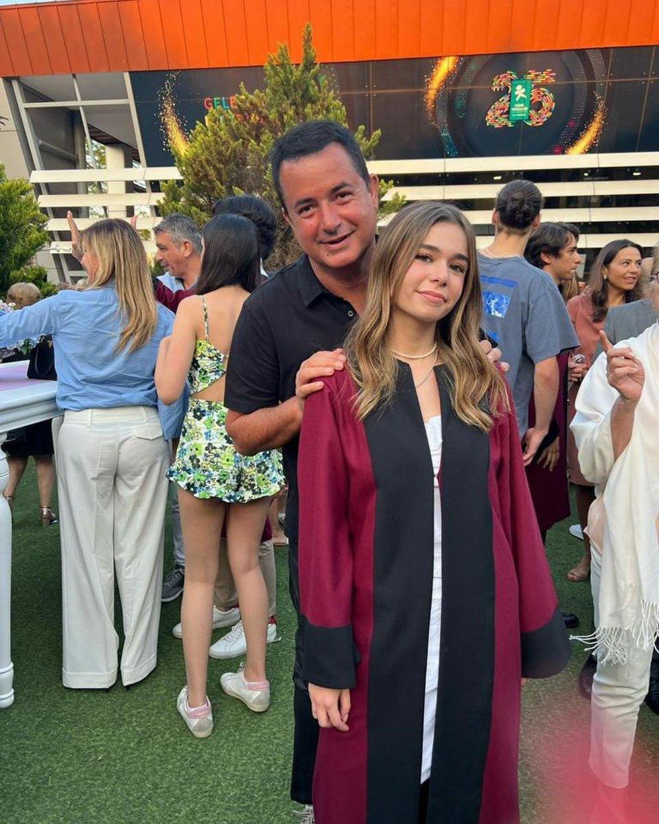 Acun Ilıcalı, kızı Leyla'nın mezuniyet törenine katıldı