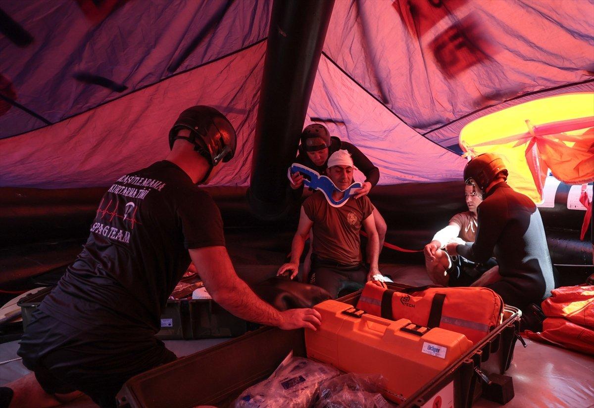 Deniz Kuvvetleri'nin kurtarıcı timi PAK, üstün yetenekleriyle göze çarpıyor