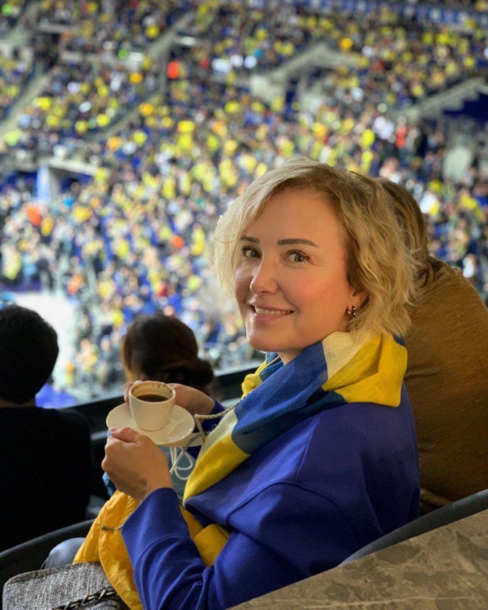 Berna Laçin'in kızının gözyaşları