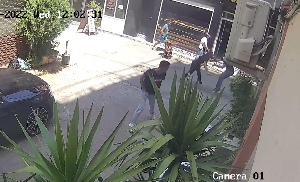 Antalya'da bıçakladığı şahsa tampon yaptı