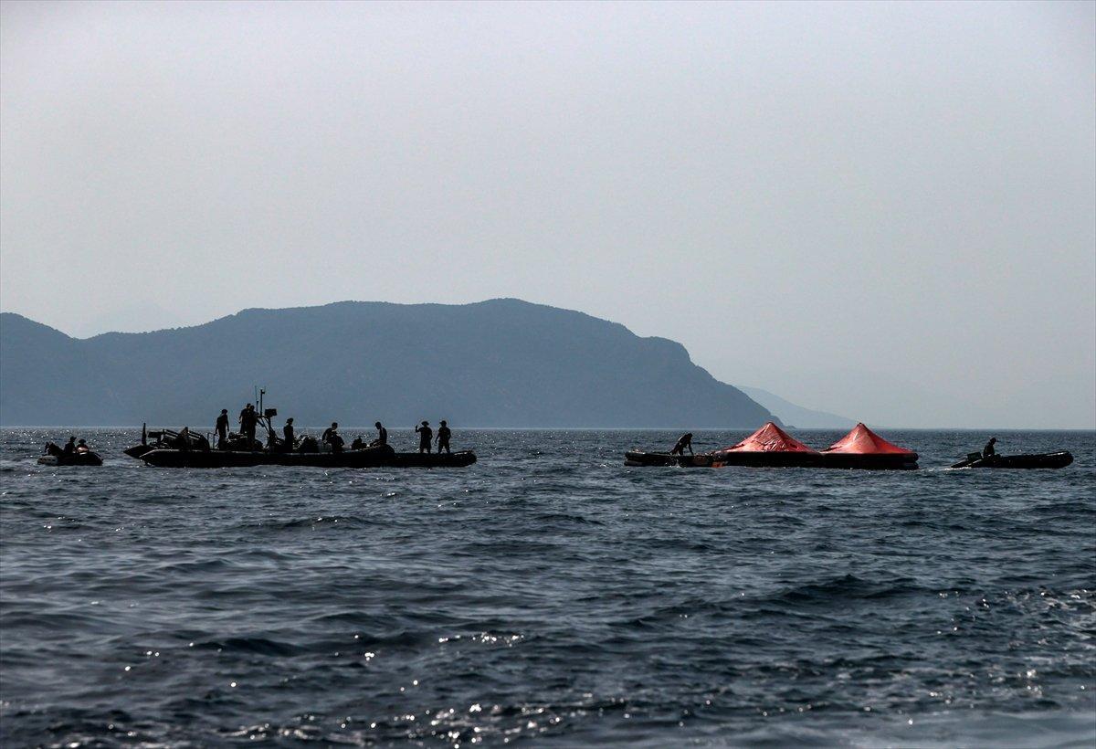 Deniz Kuvvetleri'nin kurtarıcı timi PAK, üstün yetenekleriyle göze çarpıyor