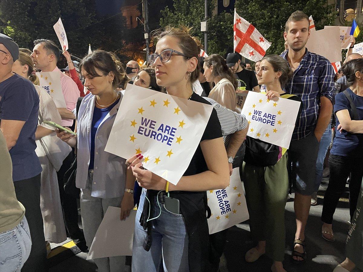 İrakli Garibaşvili'den AB'ye tepki