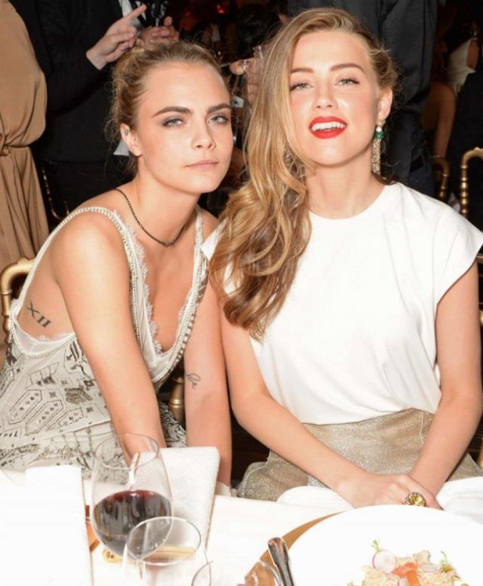 Cara Delevingne - Amber Heard öpüşme görüntüleri