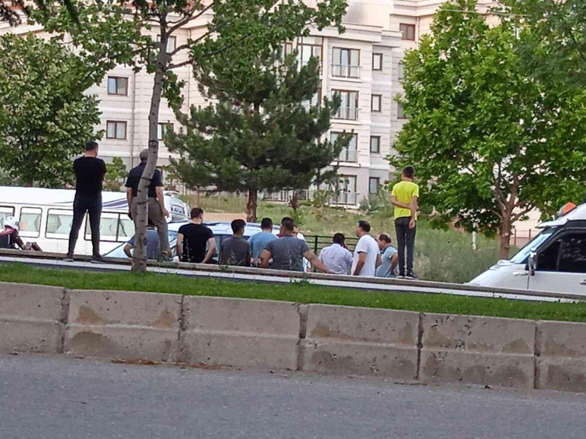 Afyonkarahisar’da dolmuşçuların ‘yolcu alma’ kavgası