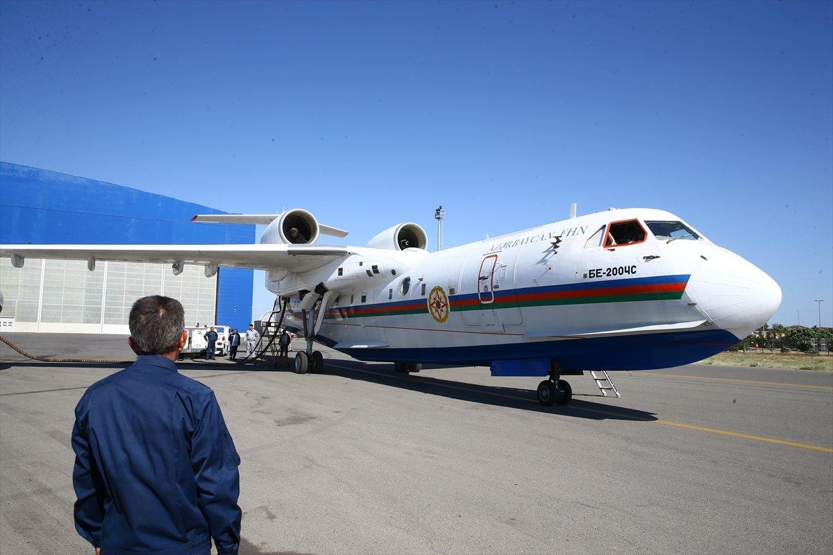 Azerbaycan, yangın söndürme çalışmaları için amfibi uçağı gönderdi