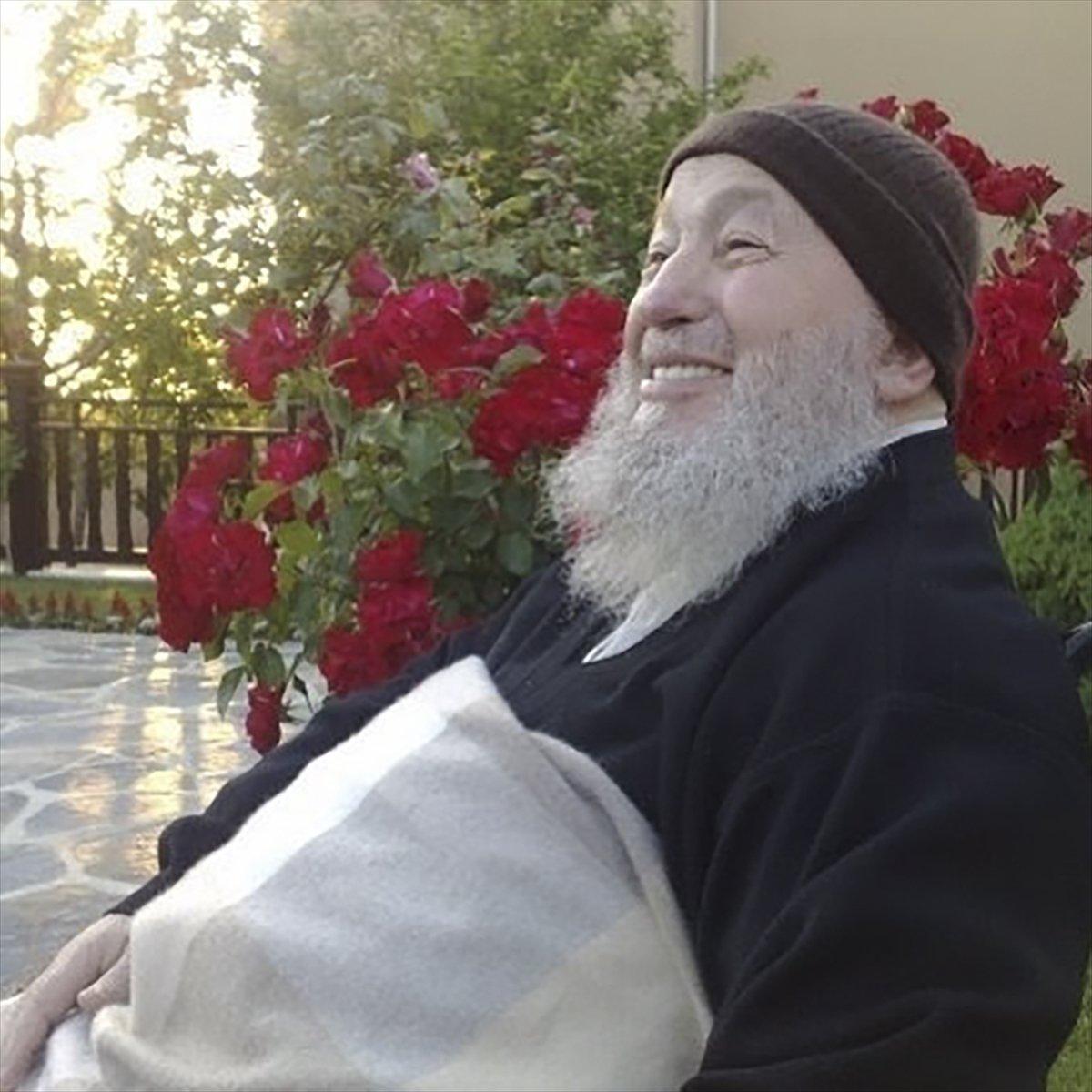 Mahmut Ustaosmanoğlu'nun cenazesindeki kalabalık, Fatih Camii ve çevresini doldurdu