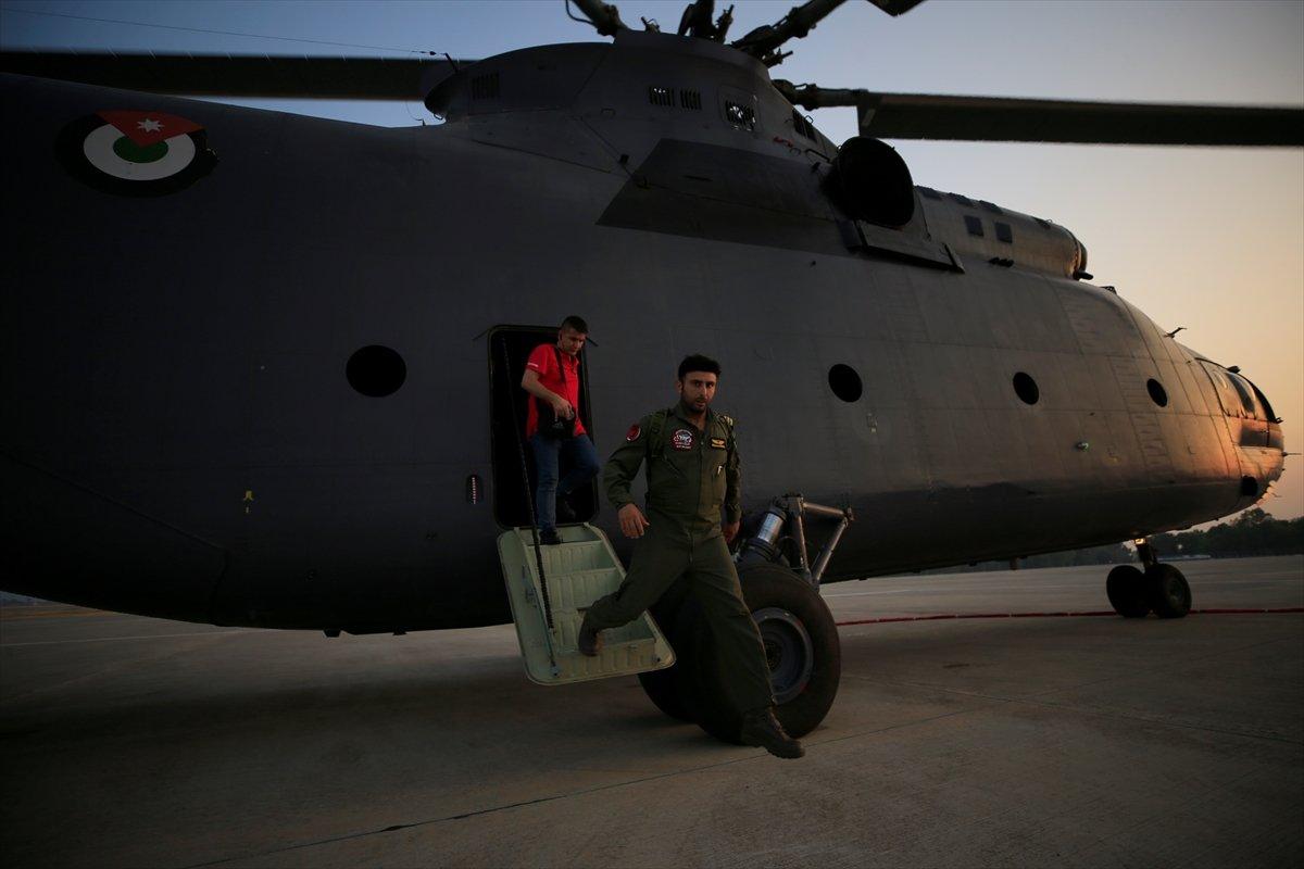 Marmaris'teki yangına Mi26'nın müdahale anları