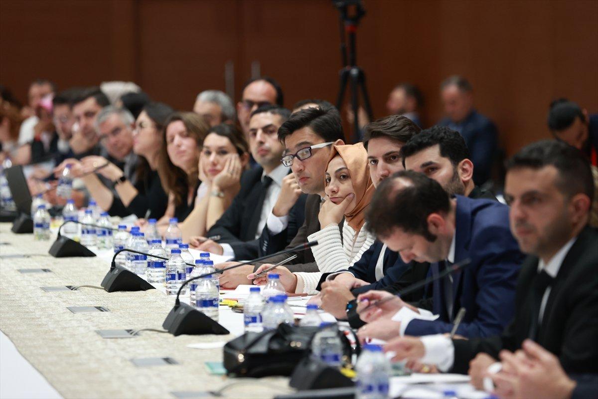 Fahrettin Koca'nın hekimlerle buluşmasının detayları