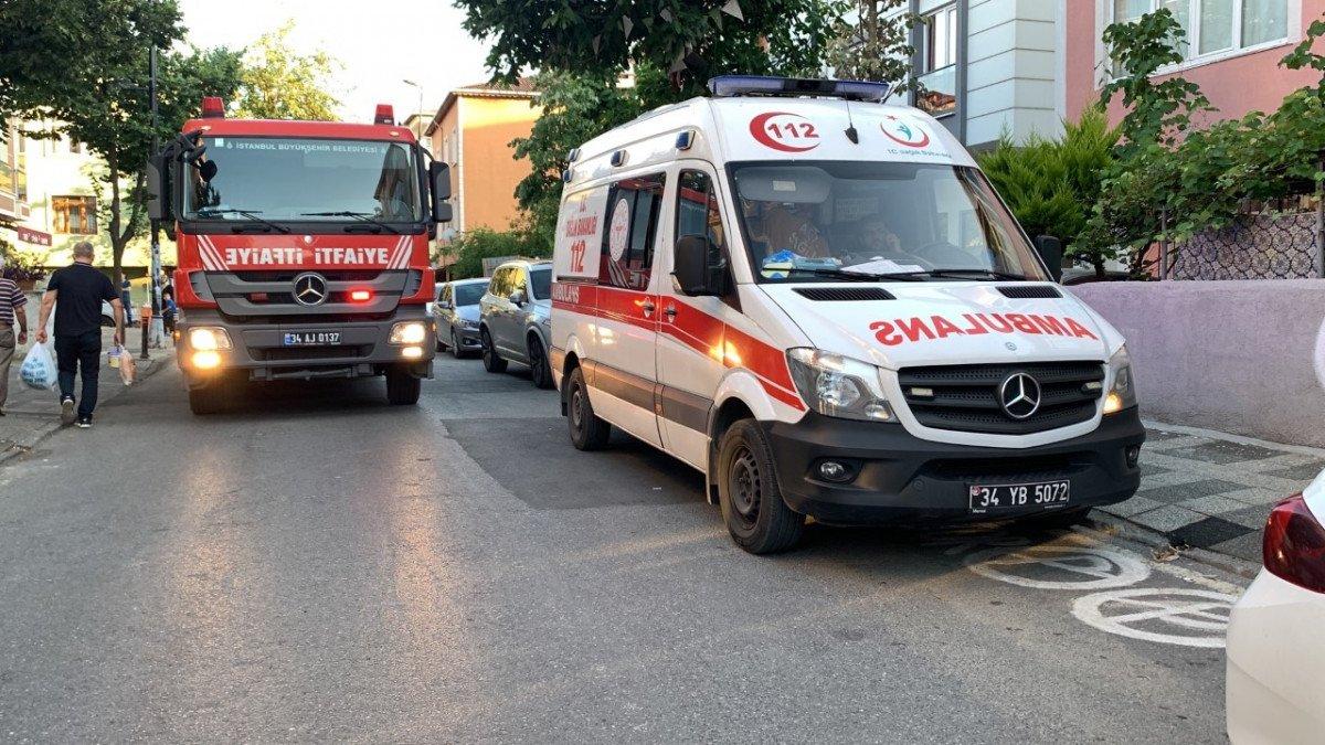 İstanbul'da 4 katlı binada yangın: 2 kişi dumandan etkilendi