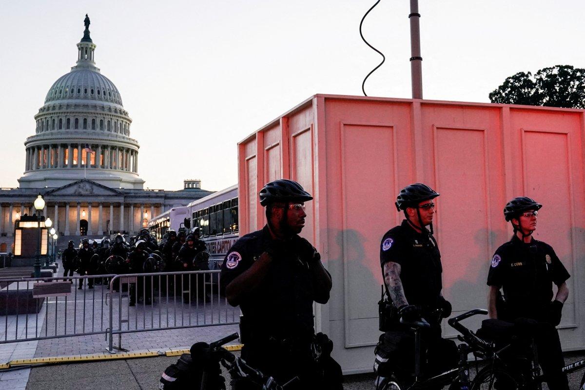ABD'de kürtaj kararı sonrası yapılan eylemlere polisten sert müdahale