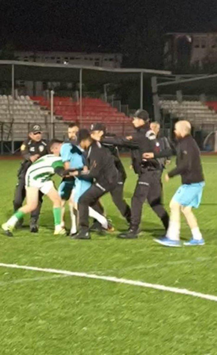 Bartın'da iki takım futbolcuları arasında kavga çıktı