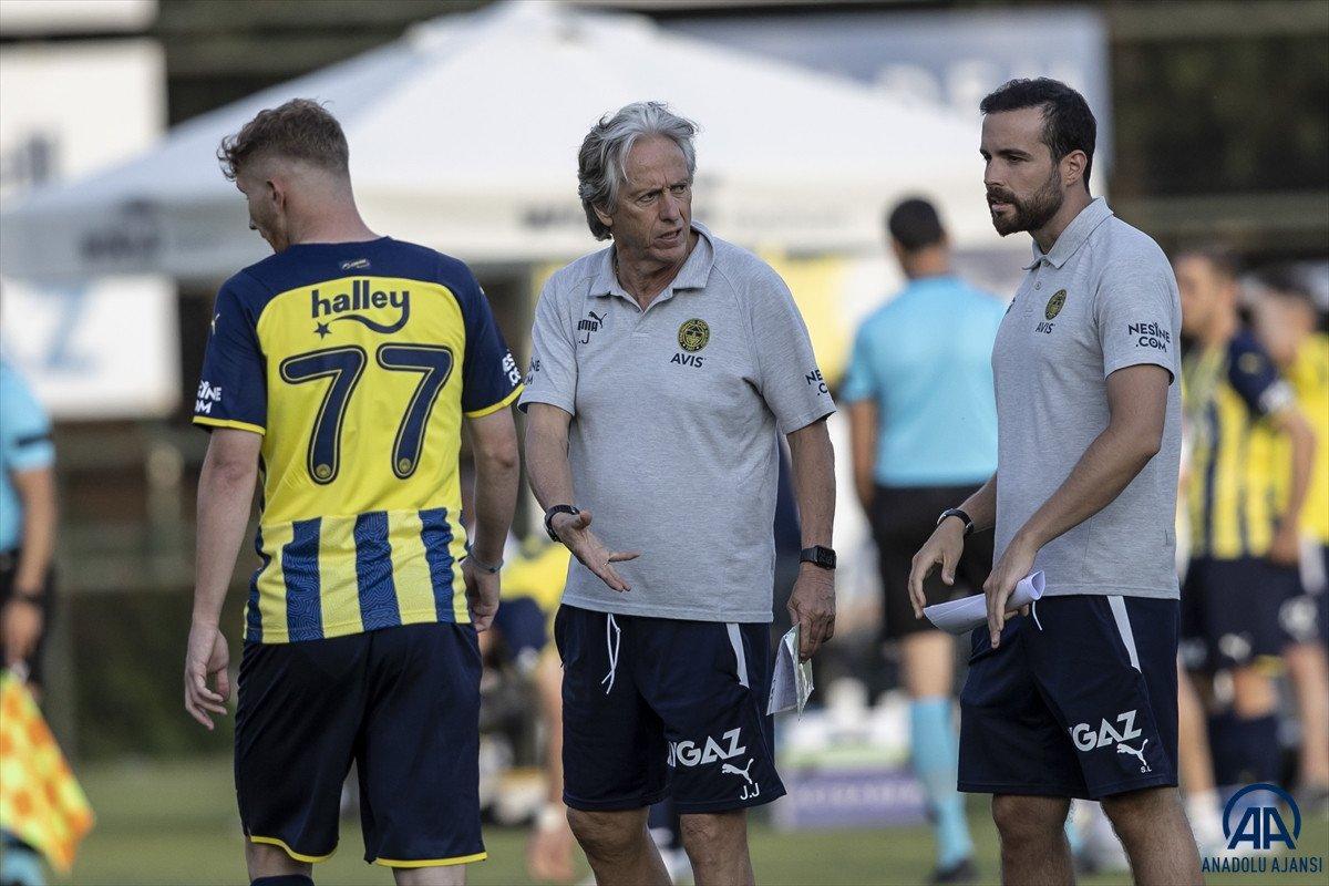 Fenerbahçe hazırlık maçında Tirana'yı 4-0 mağlup etti