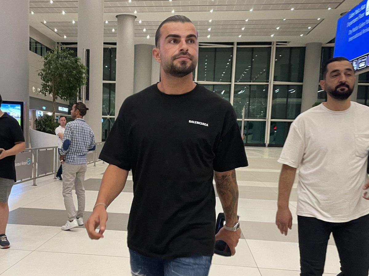 Galatasaray'ın anlaştığı Abdülkerim Bardakcı, İstanbul’a geldi