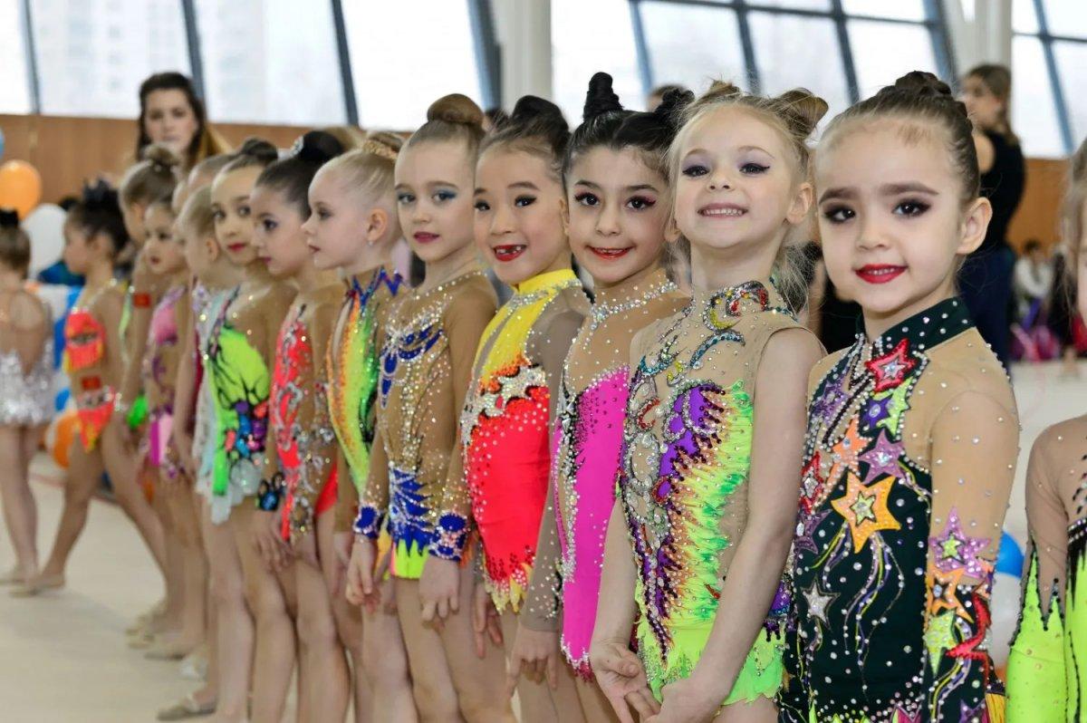 Jimnastikçiler neden 'makyaj' yapar