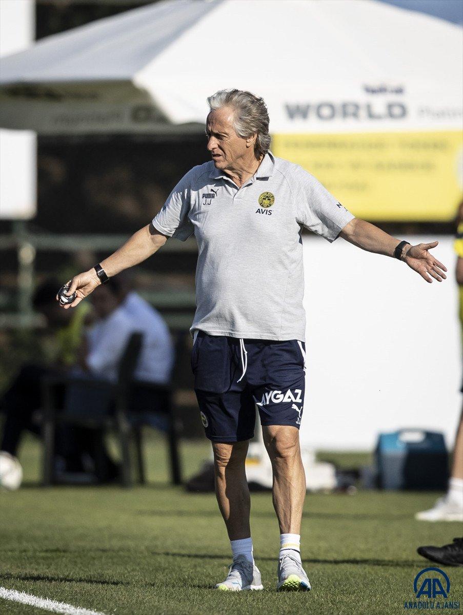 Fenerbahçe hazırlık maçında Tirana'yı 4-0 mağlup etti