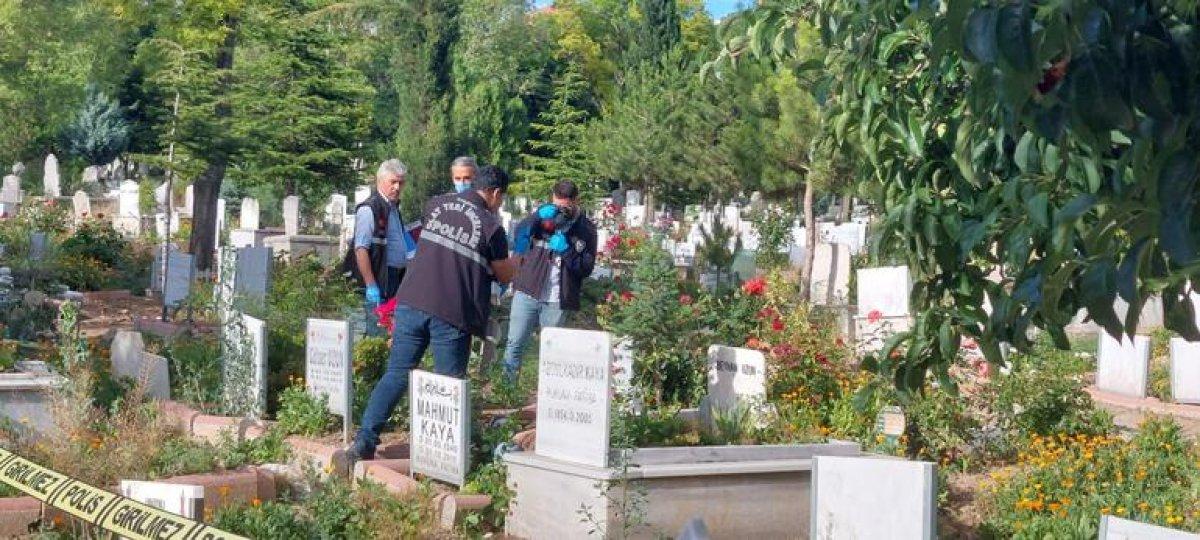 Çorum'da kabir ziyaretine giden adam kalp krizi geçirdi