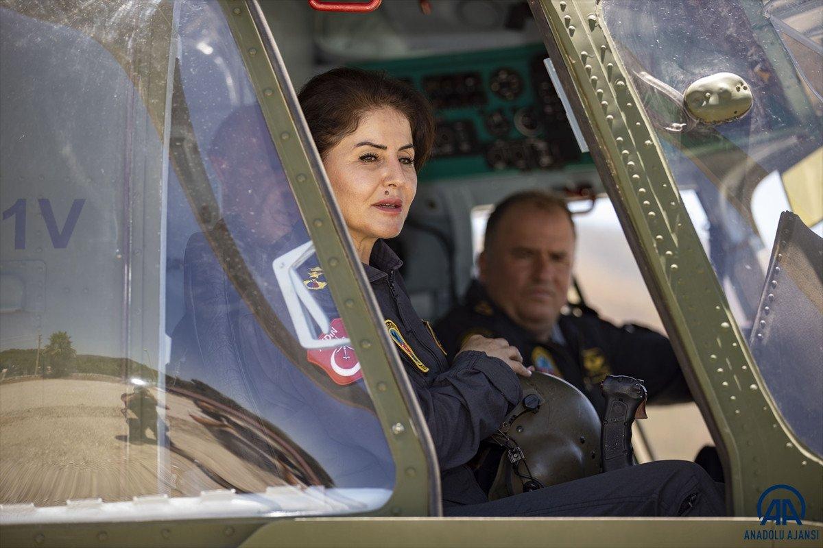 Jandarmanın kadın pilotu orman yangınında da görevinin başında