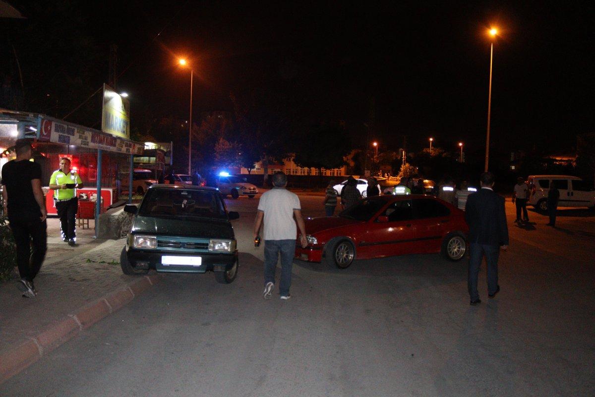 Kayseri'de drift atan araç park halindeki araca vurdu