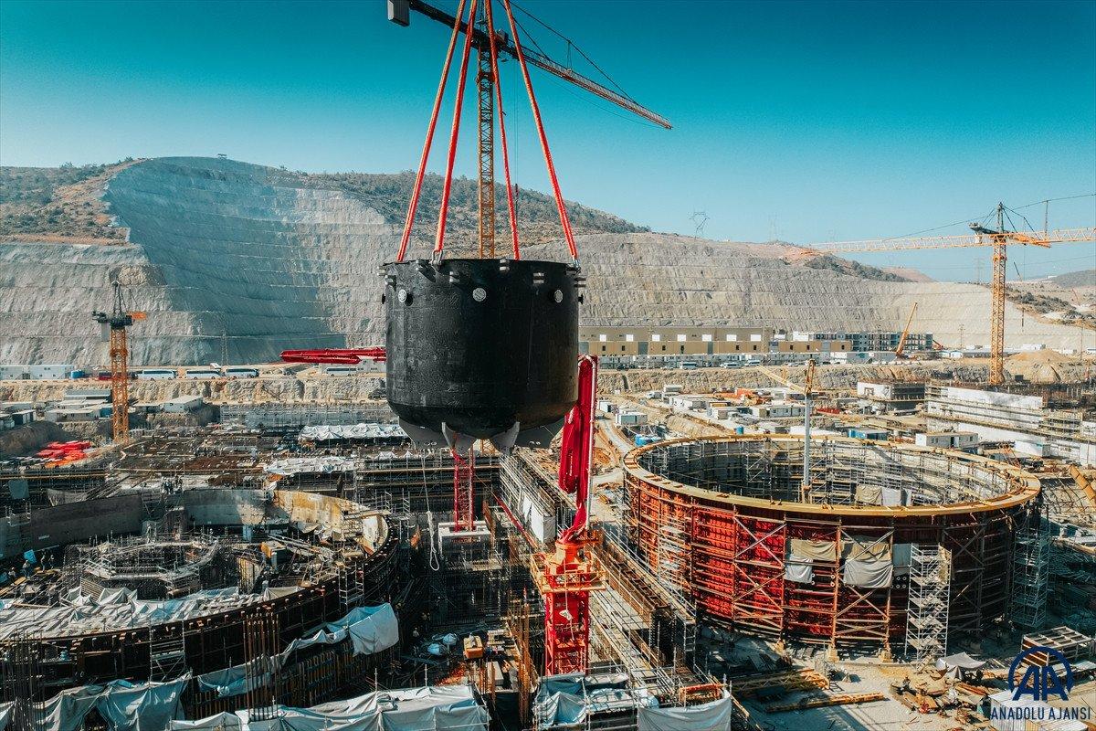 Akkuyu NGS'nin 3. ünitesine ait 'kor tutucu' santral sahasına ulaştı