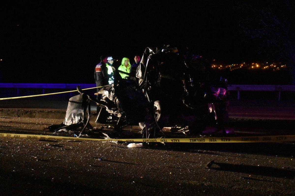 Kastamonu'da otobüs ile araç kafa kafaya çarpıştı: 2 ölü 16 yaralı