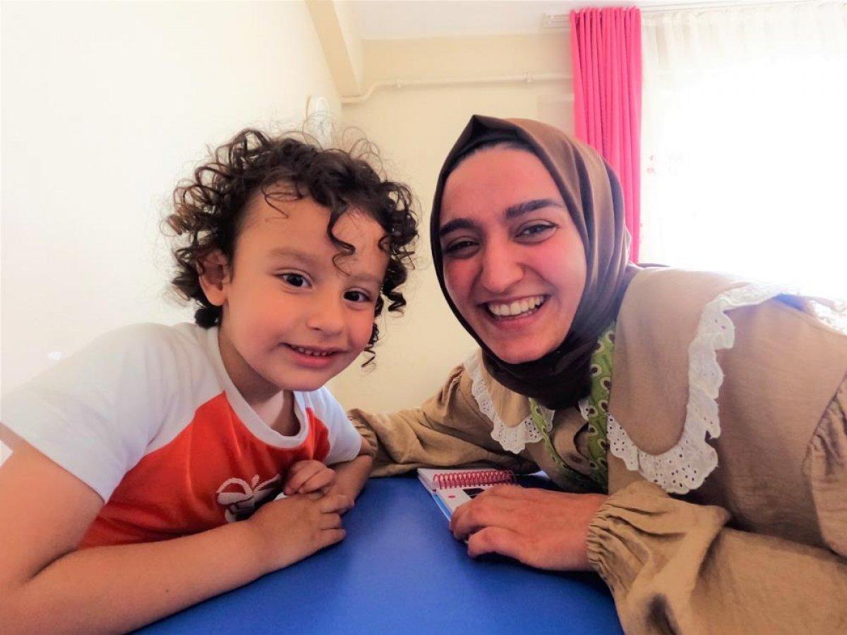 Kocaeli'de konuşmayan çocuğun dili çözülsün diye eşek dili yedirdiler