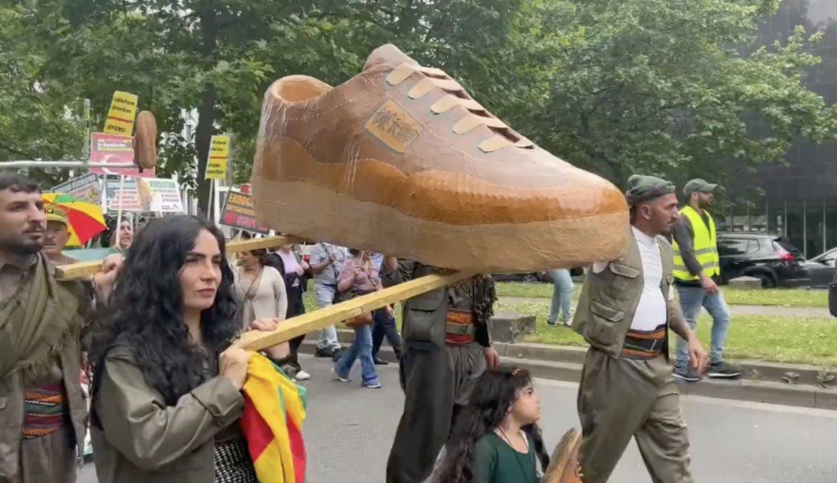 Almanya, terör örgütü PKK'nın propagandasına izin verdi