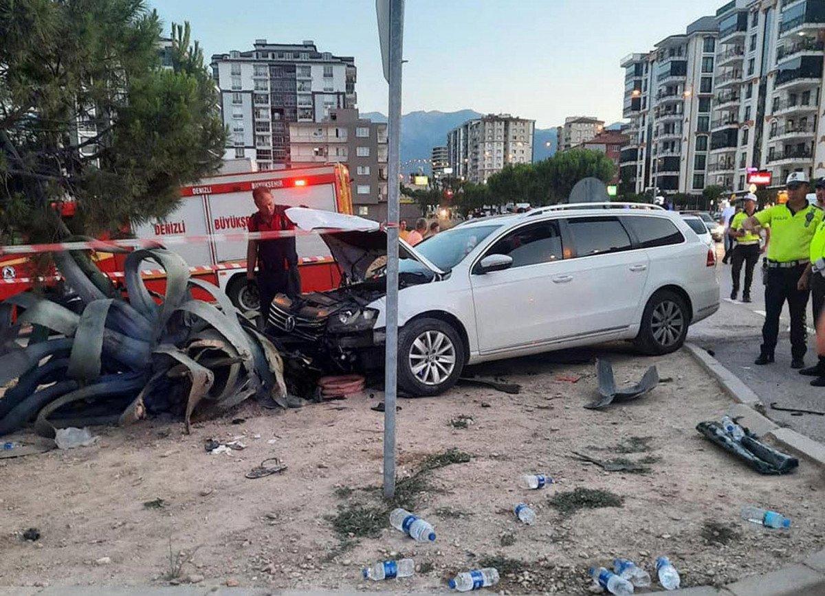 Denizli'deki kazada yayalara çarptılar: 1 bebek öldü, 7 kişi yaralandı