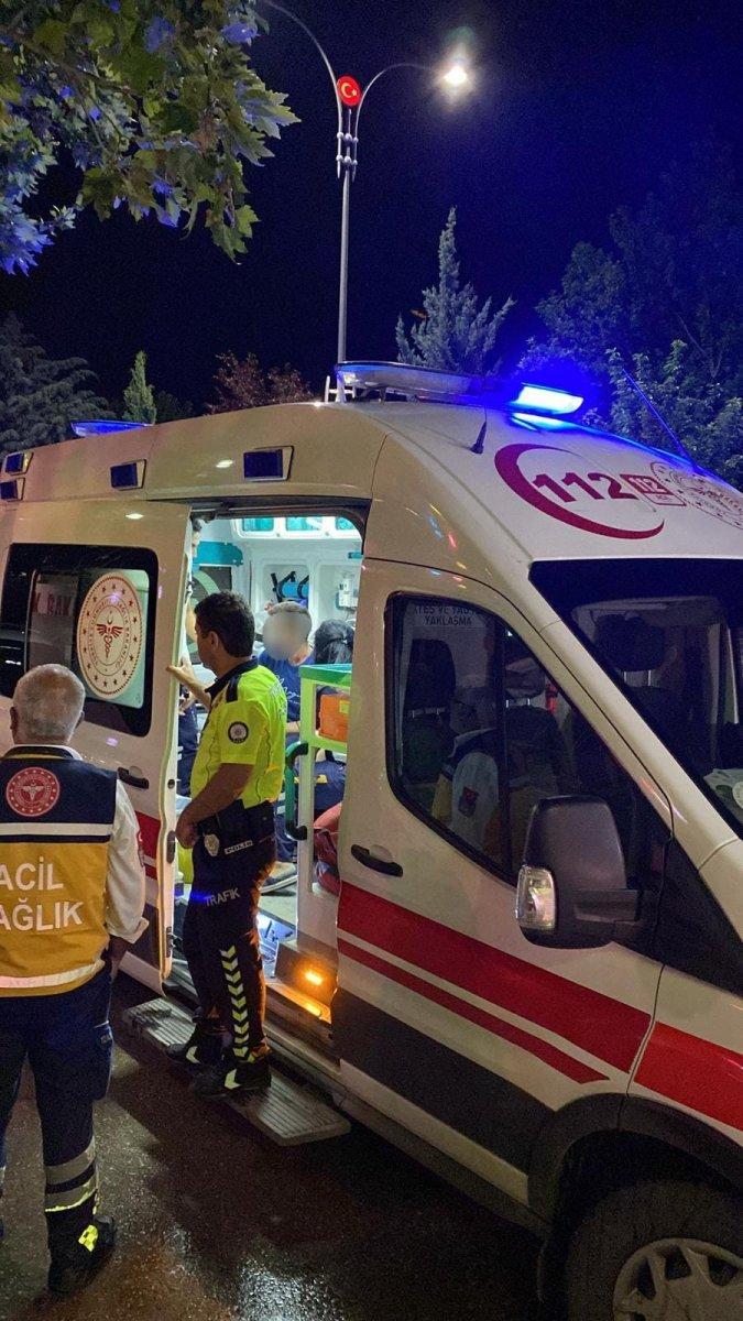 Elazığ’da park halindeki araca çarptı: 1 yaralı