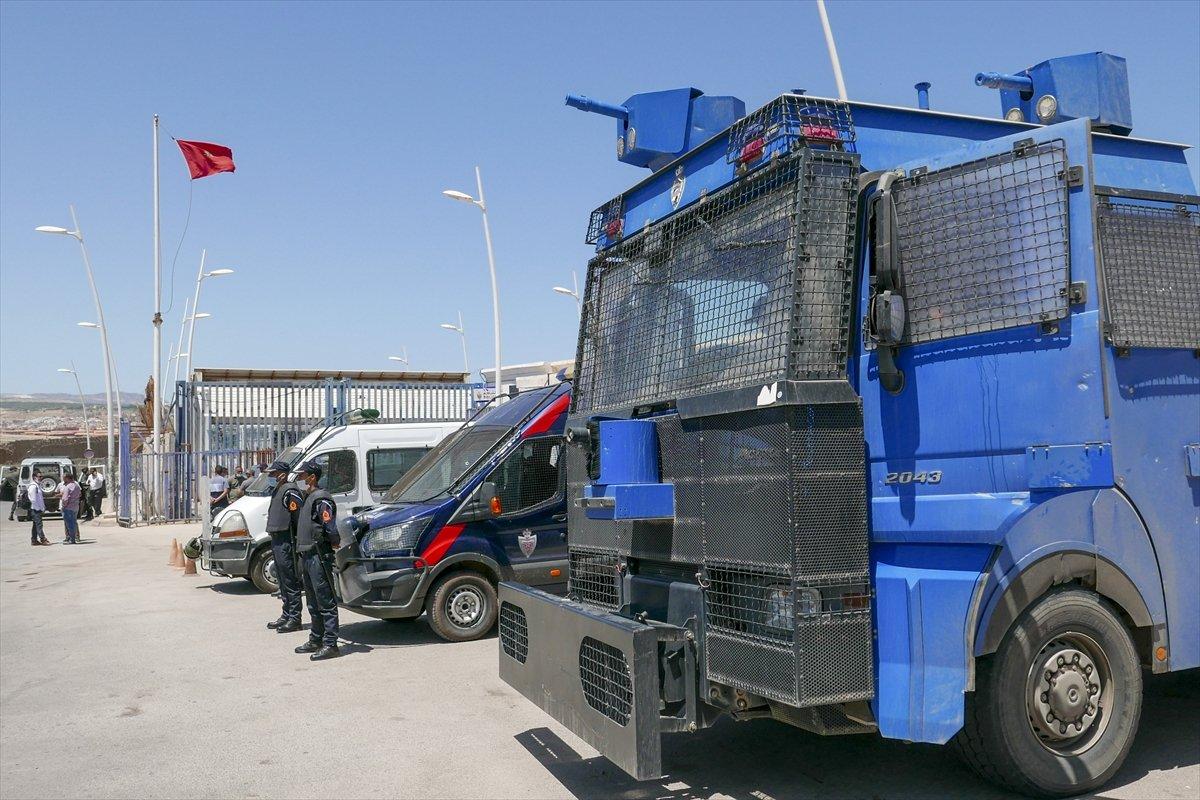 İspanya polisi, sınırdaki binlerce göçmene ateş açtı