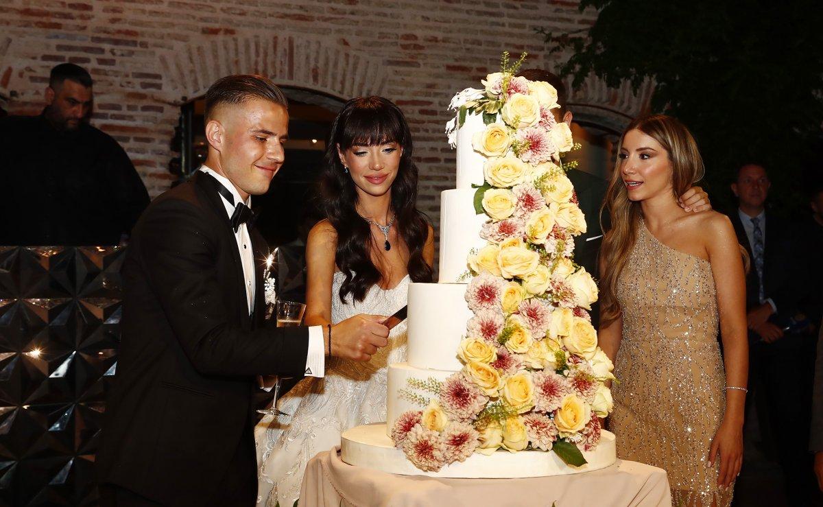 Fenerbahçeli futbolcu Dimitris Pelkas, Kiveli Marda ile dünyaevine girdi