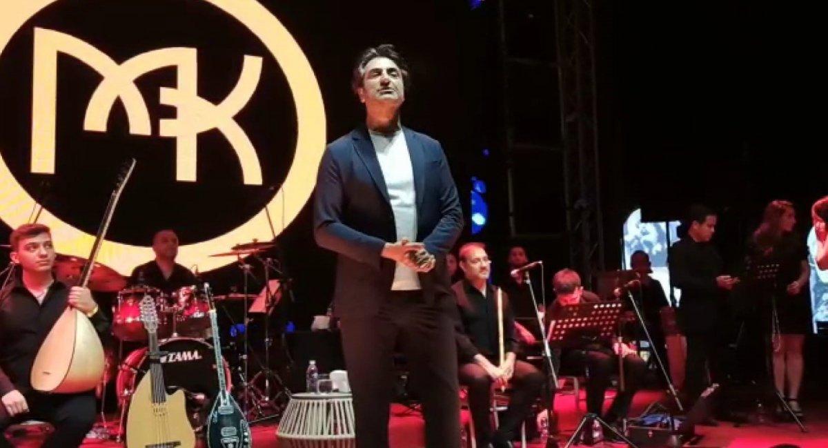 Mahsun Kırmızıgül, çıplak sesle konser verdi