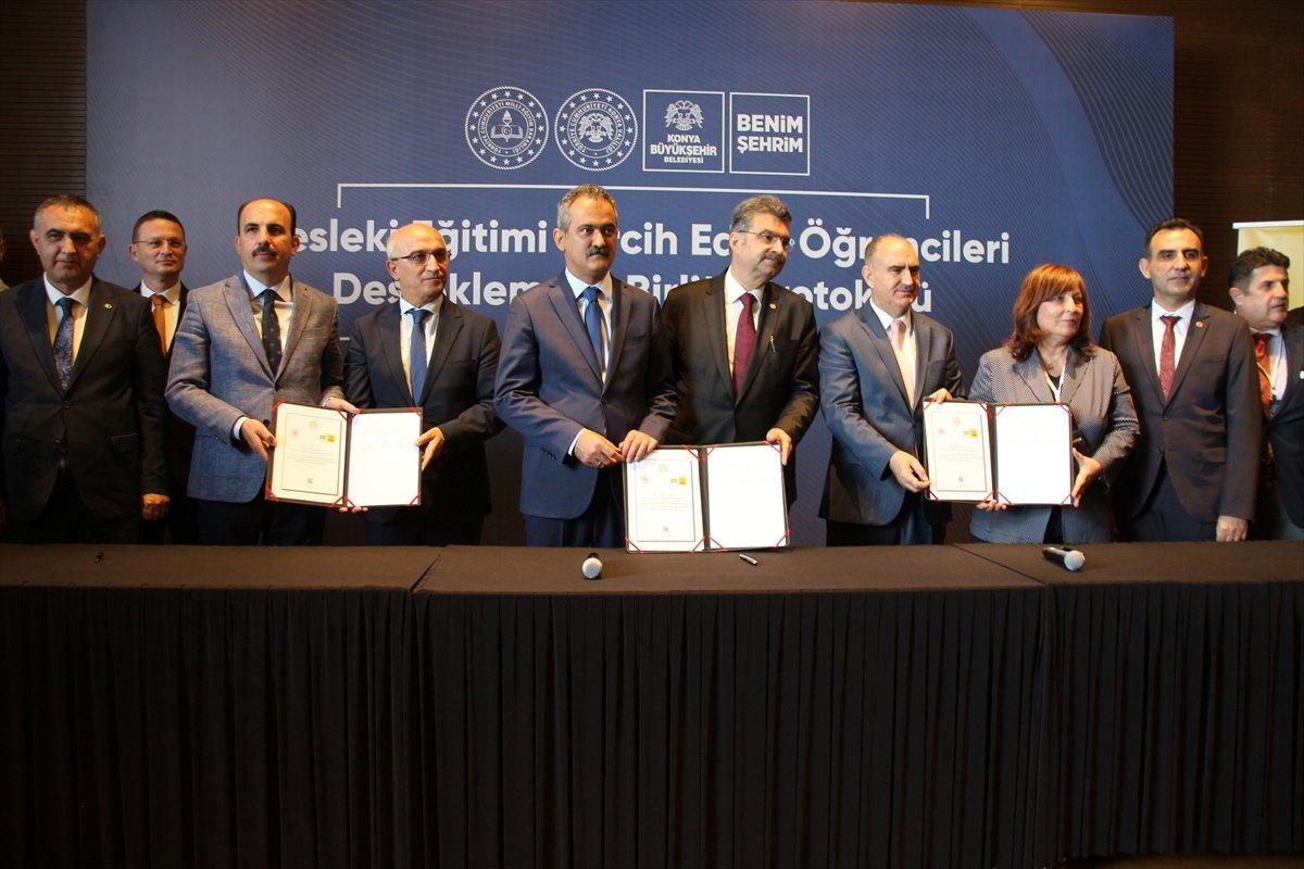 Mahmut Özer: Meslek liselerimize ekmek fabrikası kuracağız