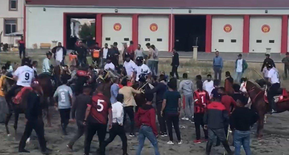 Erzincan’da cirit sahasındaki kavgada, ortalık savaş alanına döndü