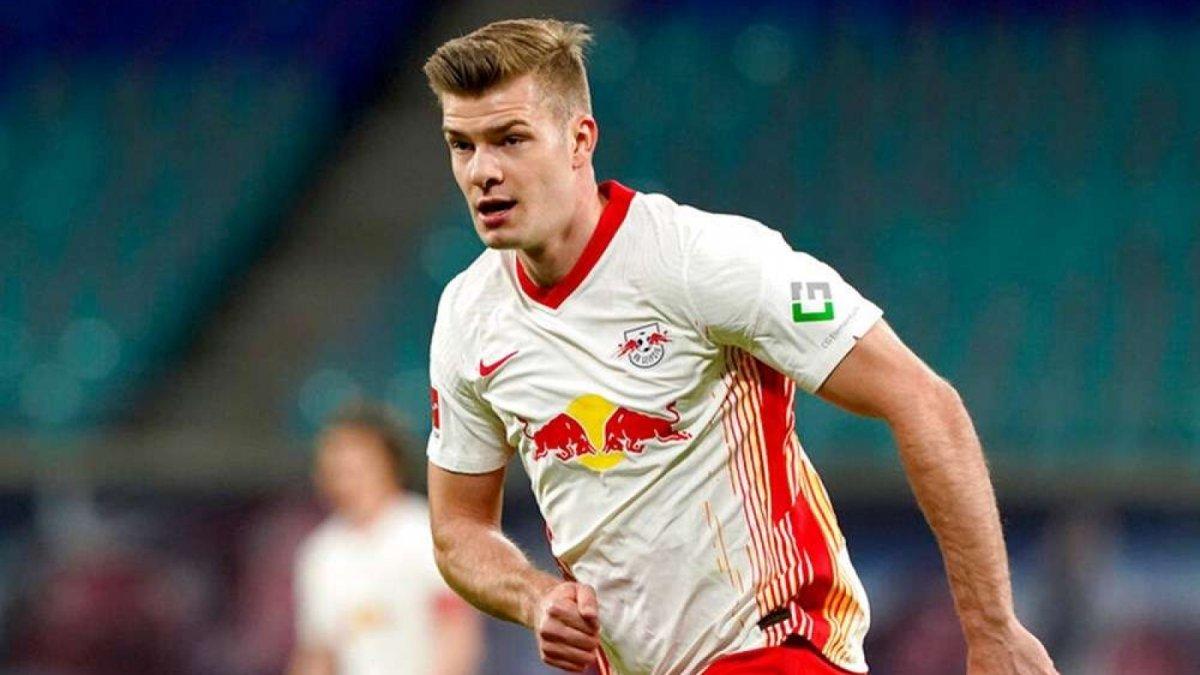 Sörloth, Leipzig'de kalıyor